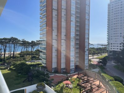 Apartamento en Venta en Punta del Este +2 dormitorios +2 baños +garage