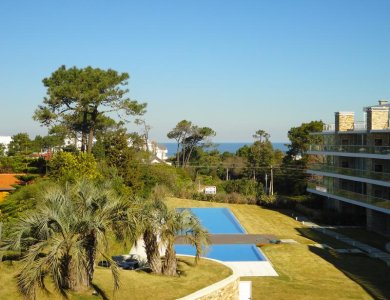 Apartamento en Rincon del Indio a pasos de la Playa Brava en  Punta del Este 