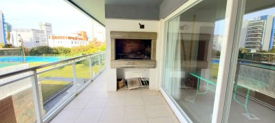 Apartamento en Brava, 3 dormitorios *