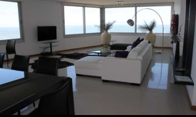 Apartamento en Brava, 3 dormitorios *