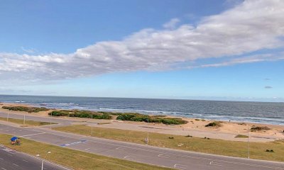 Apartamento de Dos Dormitorios Frente al Mar - Venta Punta del Este