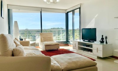 Apartamento de Tres Dormitorios en Venta