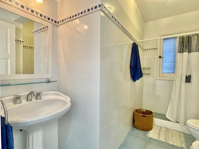 hermosa casa en venta en playa brava a cuadra y media del mar  - ndm4698c