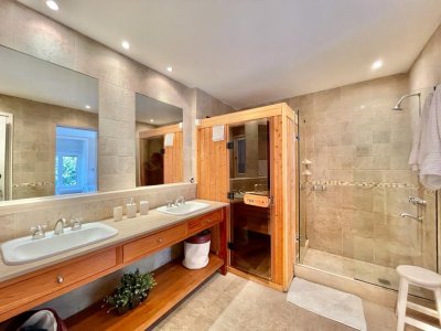 hermosa casa en venta en playa brava a cuadra y media del mar  - ndm4698c