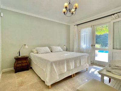 hermosa casa en venta en playa brava a cuadra y media del mar  - ndm4698c