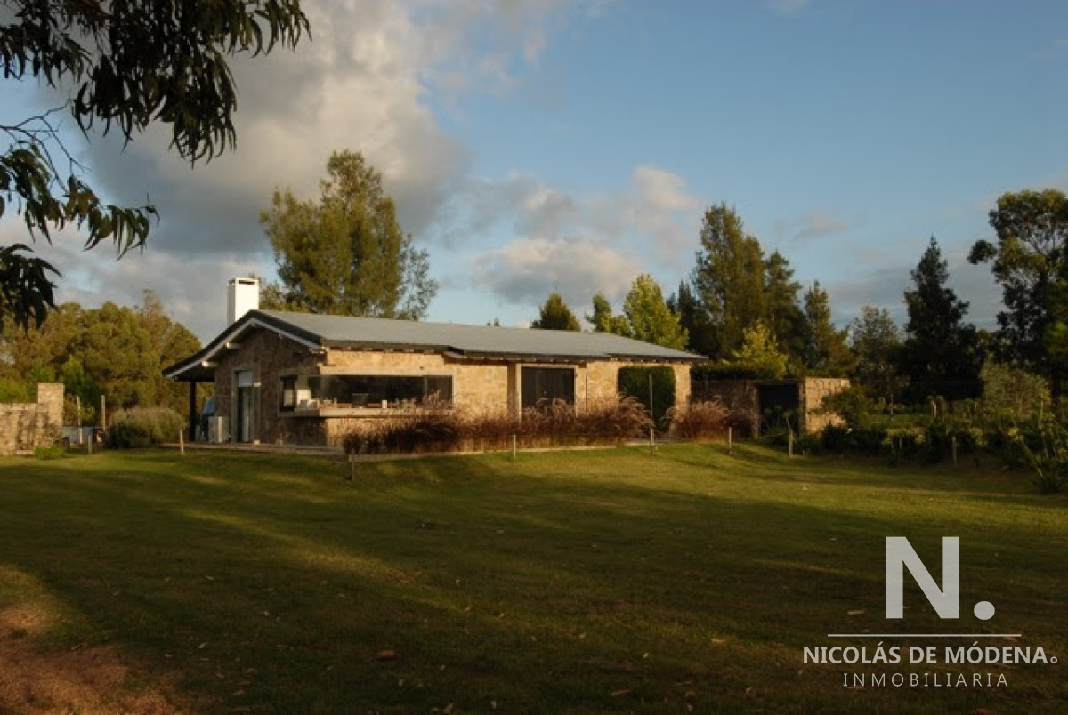 chacra en manantiales de 4 dormitorios en venta - ndm22238c