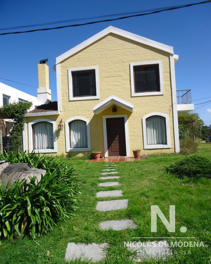 muy linda casa en el centro de la barra  - ndm421c