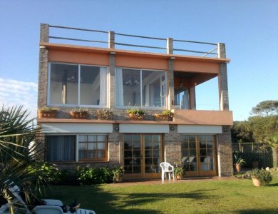 Excelente casa en La Juanita - Primera línea del mar En Venta