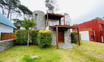 Cómoda y luminosa casa de tres dormitorios en Montoya