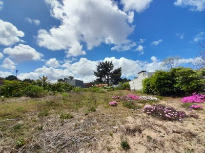 Lote en venta en Pinares, Punta del Este