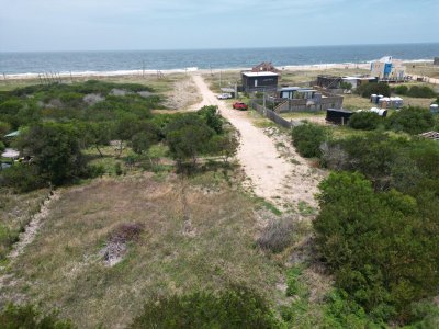 Lote en venta en  Santa Monica, José Ignacio a 100 metros del mar.