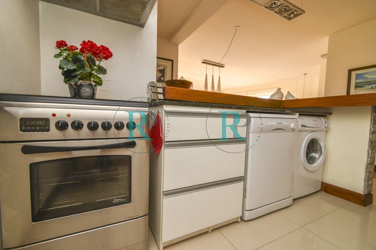 Apartamento ID.1918 - Excelente Apartamento de Tres Dormitorios frente al Mar - Punta Este