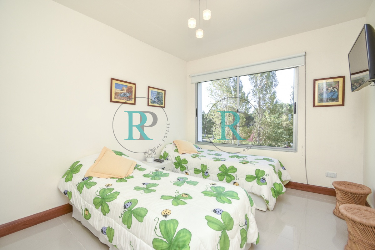 Apartamento ID.1918 - Excelente Apartamento de Tres Dormitorios frente al Mar - Punta Este