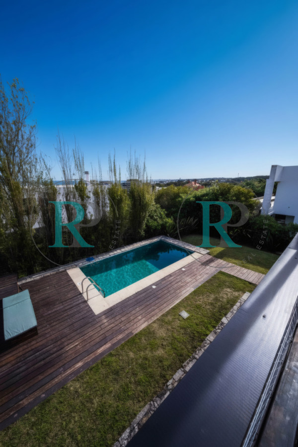 Casa ID.1391 - Casa de Seis Dormitorios en Venta en El Chorro Manantiales, La Barra