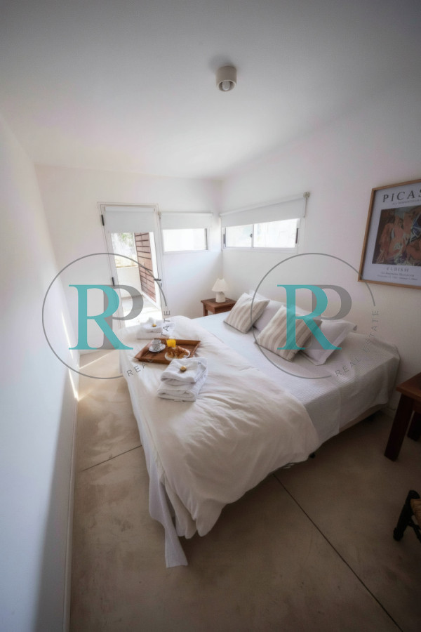 Casa ID.1391 - Casa de Seis Dormitorios en Venta en El Chorro Manantiales, La Barra