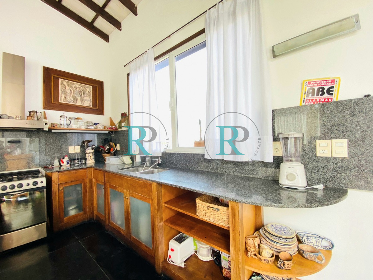 Casa ID.600 - Linda casa en dos plantas en alquiler en Montoya La Barra 
