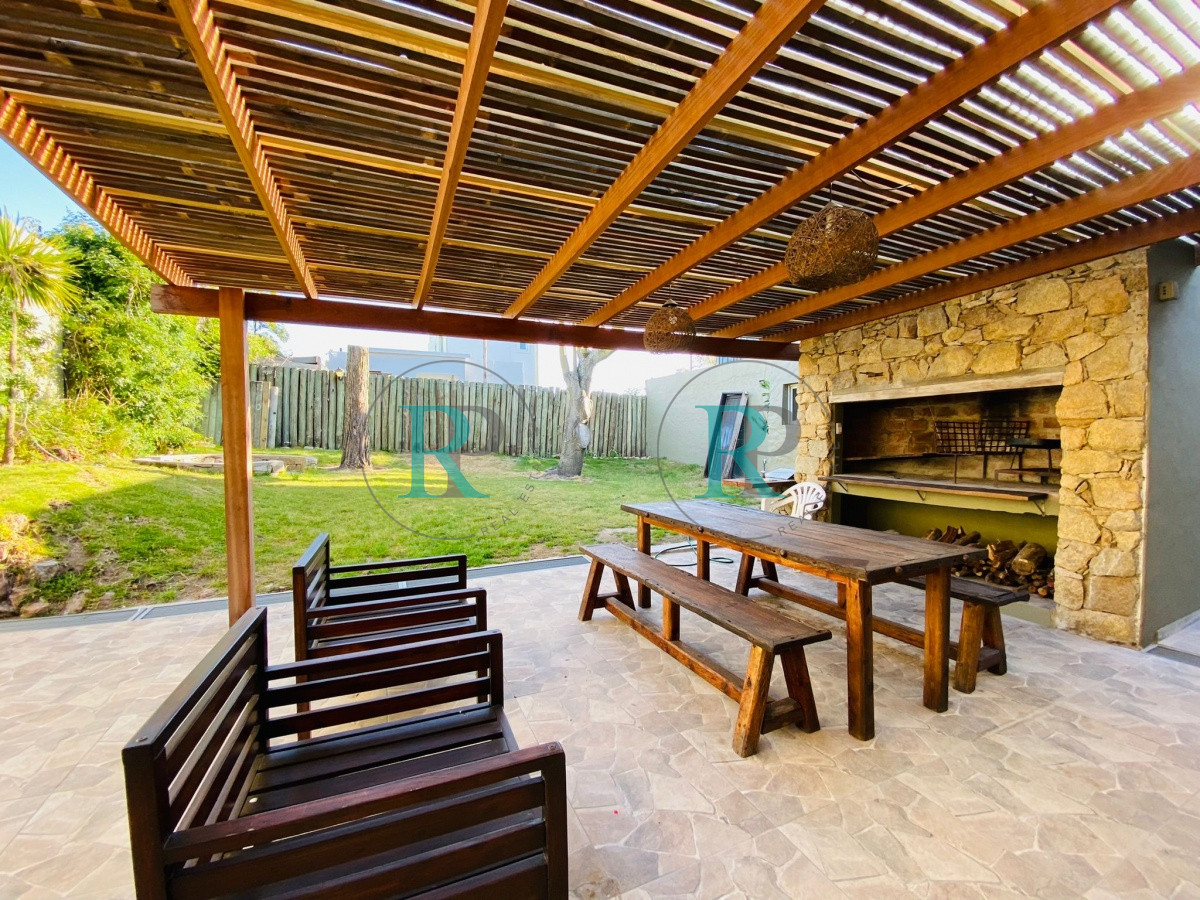 Casa ID.596 - Muy linda casa en el corazón de La Barra