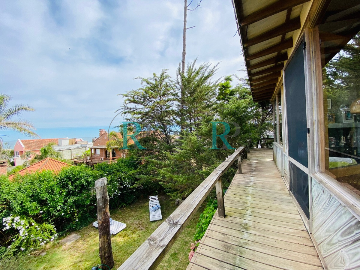 Casa ID.600 - Linda casa en dos plantas en alquiler en Montoya La Barra 