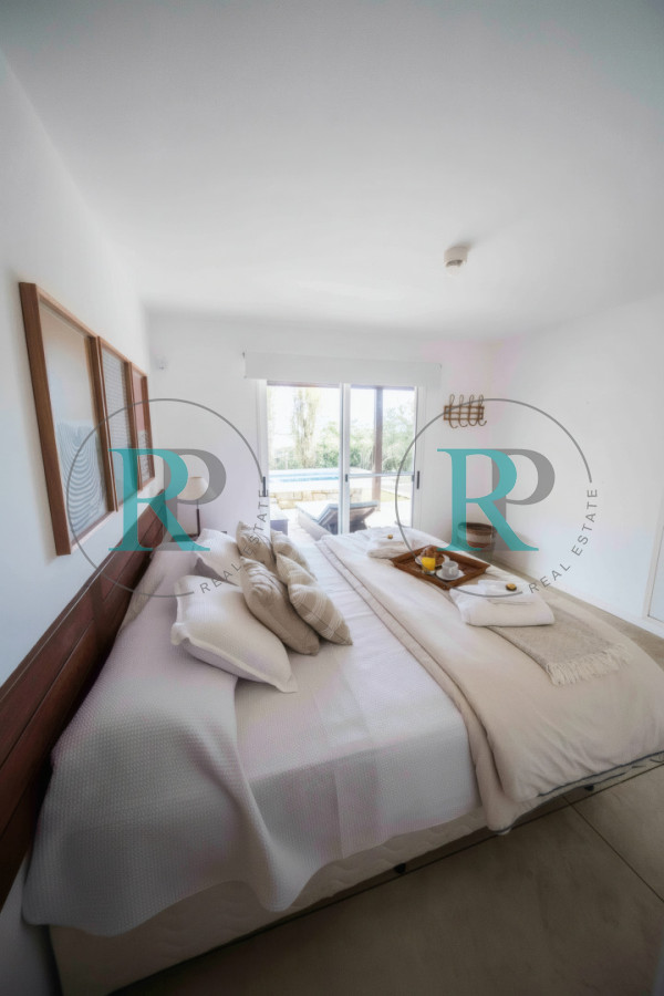 Casa ID.1391 - Casa de Seis Dormitorios en Venta en El Chorro Manantiales, La Barra