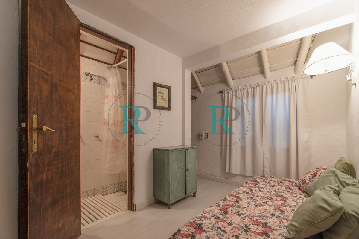 Casa ID.852 - Casa en Venta 5 Dormitorios y Doble Dependencia de Servicio en Rincon del Indio