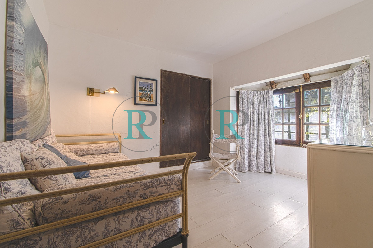 Casa ID.852 - Casa en Venta 5 Dormitorios y Doble Dependencia de Servicio en Rincon del Indio