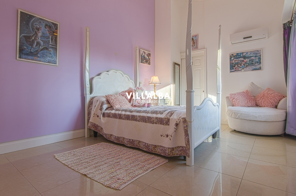 Casa ID.912 - Casa en Venta La Arbolada Punta del Este.