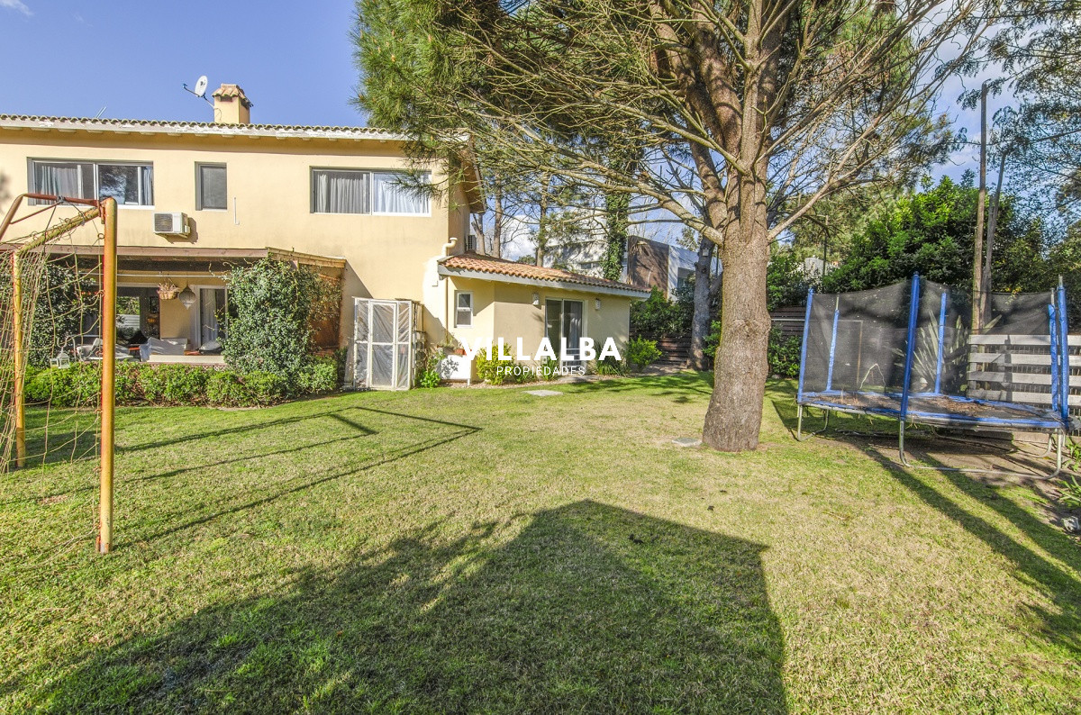 Casa ID.912 - Casa en Venta La Arbolada Punta del Este.