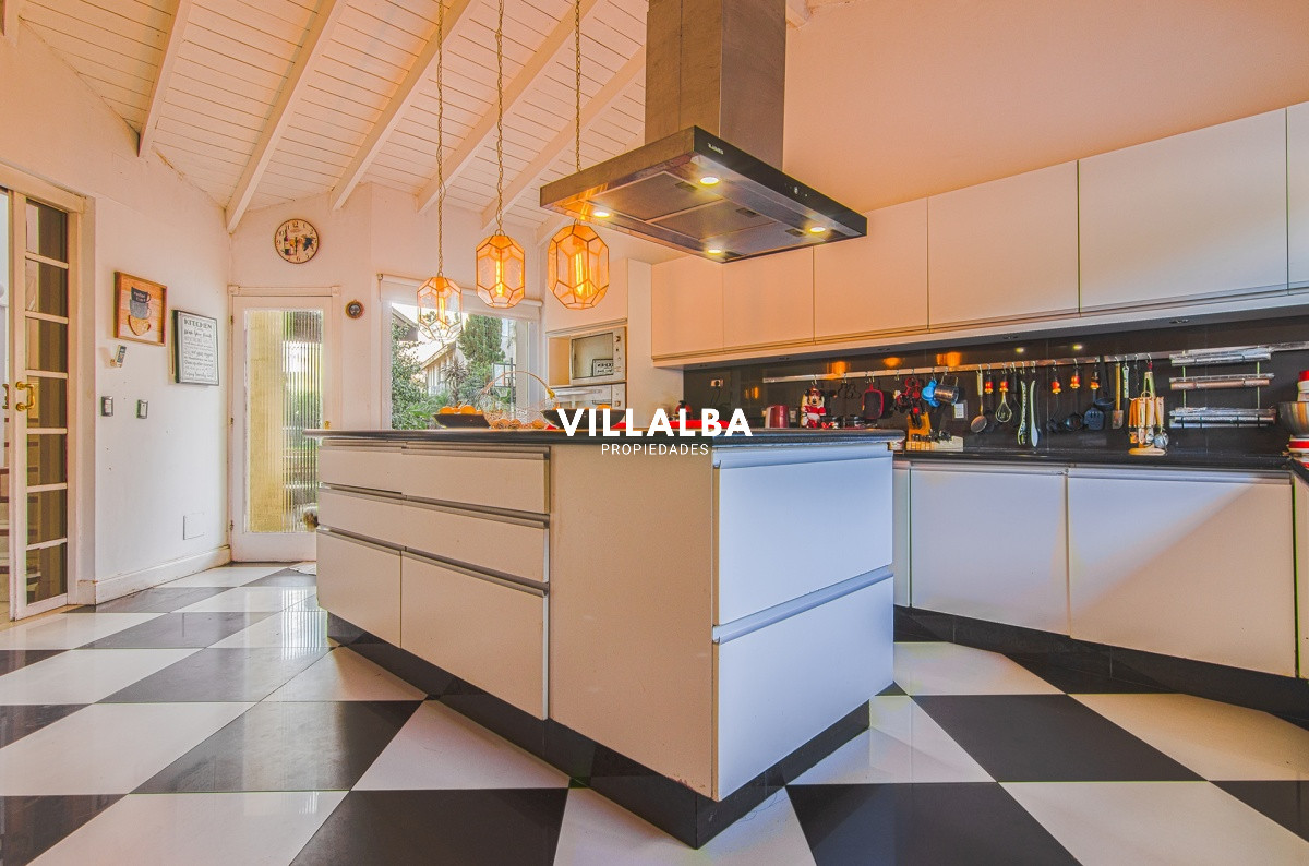 Casa ID.912 - Casa en Venta La Arbolada Punta del Este.