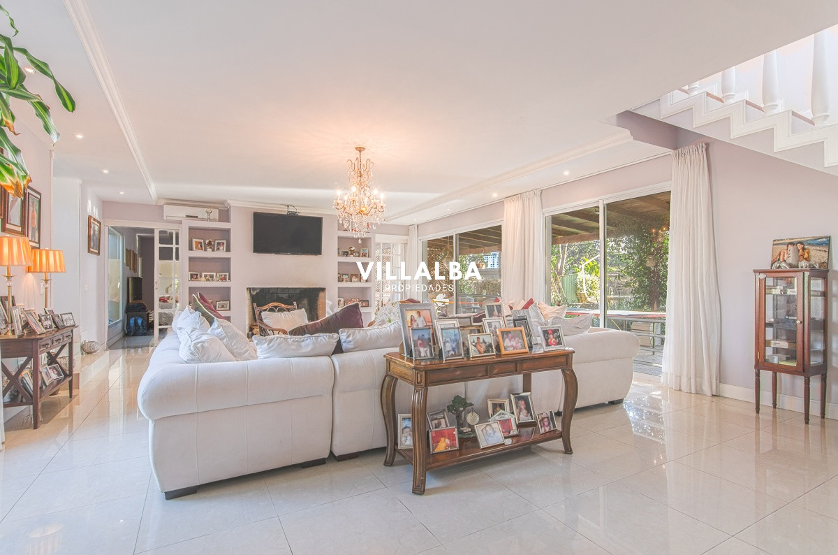 Casa ID.912 - Casa en Venta La Arbolada Punta del Este.