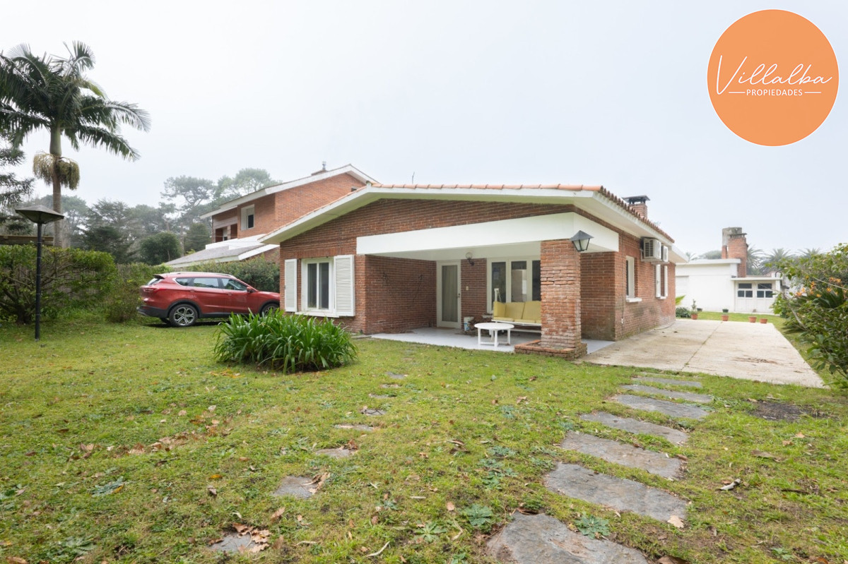 Casa ID.3535 - Casa reciclada en San Rafael Punta del Este en Venta