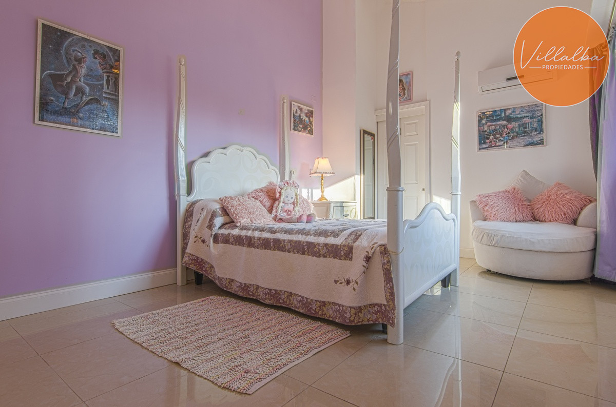 Casa ID.912 - Casa en Venta La Arbolada Punta del Este.