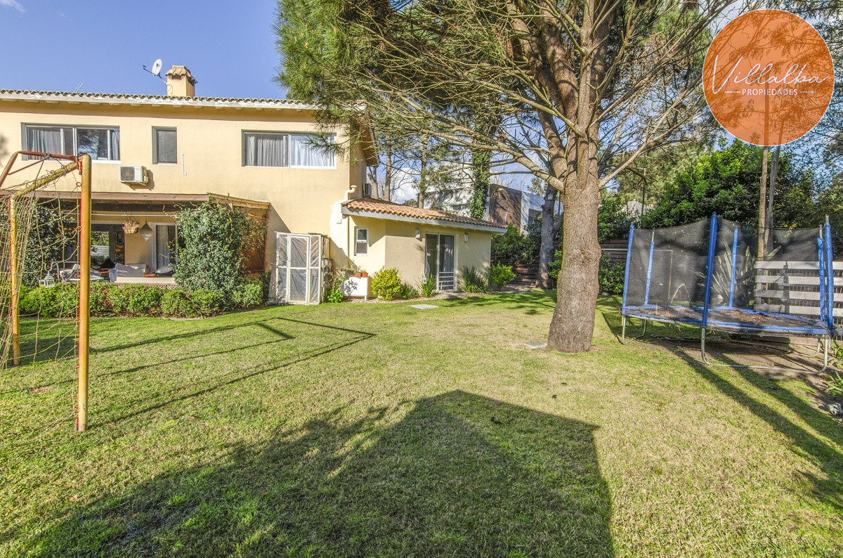 Casa ID.912 - Casa en Venta La Arbolada Punta del Este.