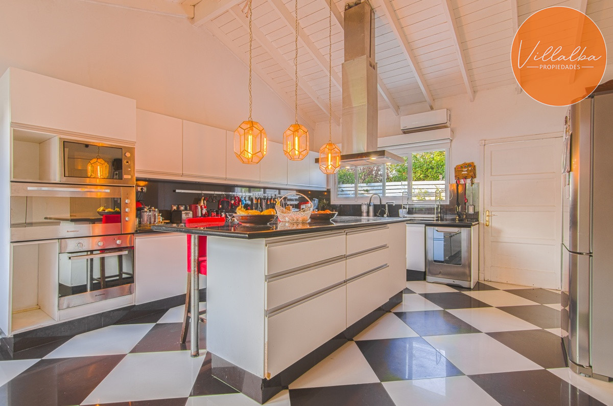 Casa ID.912 - Casa en Venta La Arbolada Punta del Este.