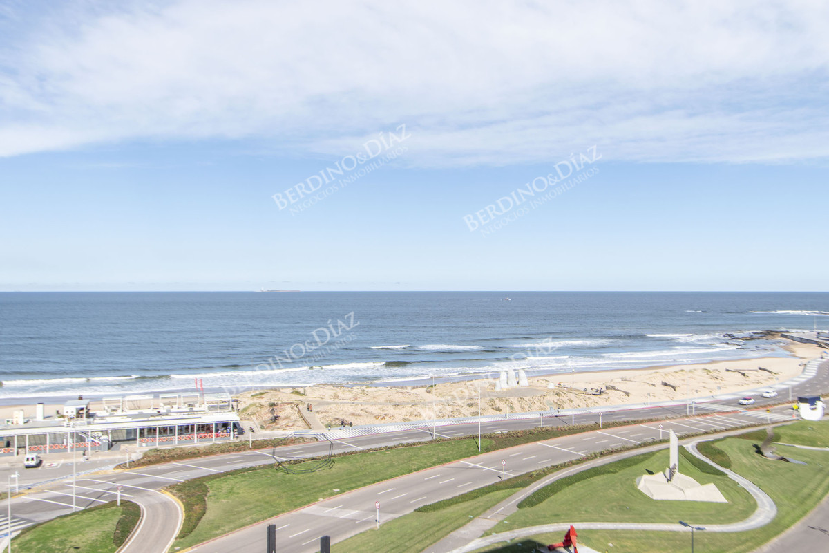 Apartamento ID.2542 - Imperiale Apartamento Punta del Este Tres Dormitorios en Suite