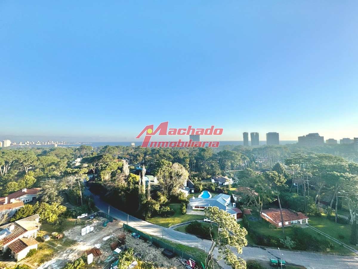 Apartamento de tres dormitorios en Punta del Este