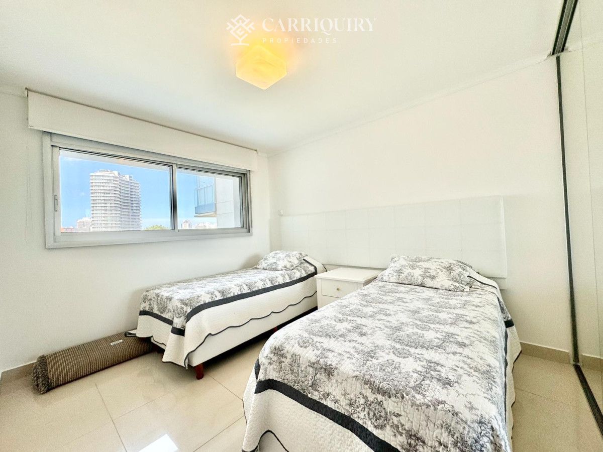 Apartamento ID.8116 - Miami Boulevard de dos dormitorio en Venta, Apartamento frente al mar en playa mansa