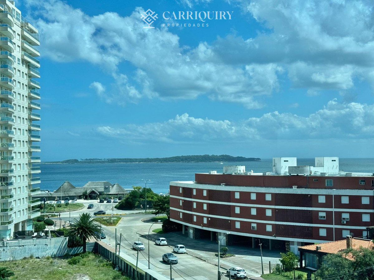 Apartamento ID.8116 - Miami Boulevard de dos dormitorio en Venta, Apartamento frente al mar en playa mansa