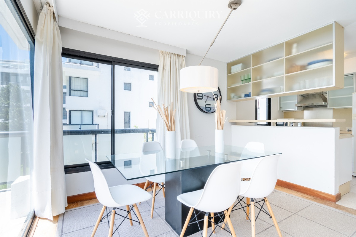 Apartamento ID.8297/Apartamento-en-Mansa--Punta-del-Este - Moderno Apartamento de Tres Dormitorios en Primera Linea, Playa Brava