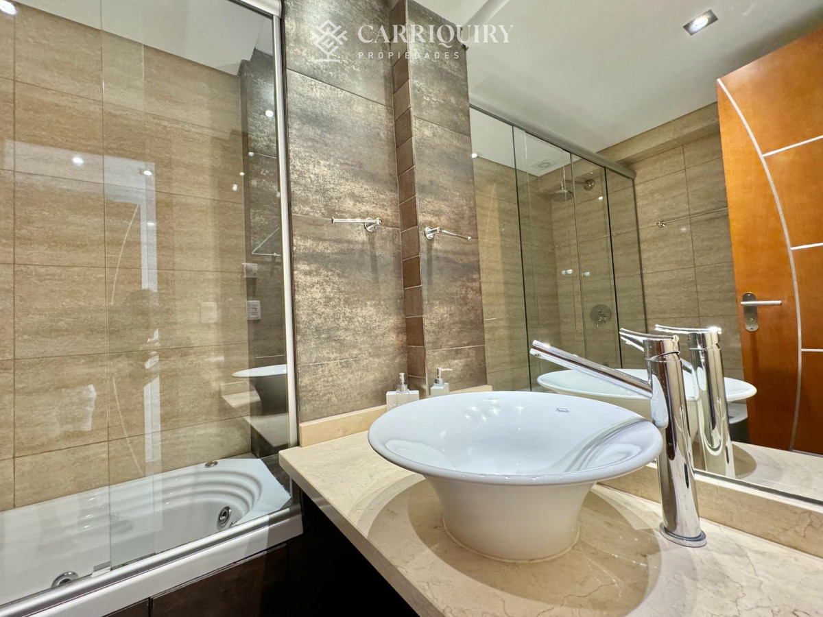 Apartamento ID.8116 - Miami Boulevard de dos dormitorio en Venta, Apartamento frente al mar en playa mansa