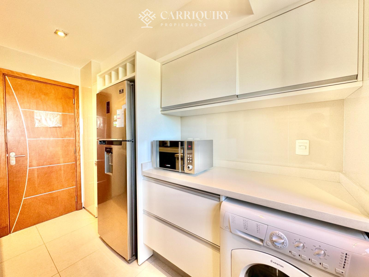 Apartamento ID.8116 - Miami Boulevard de dos dormitorio en Venta, Apartamento frente al mar en playa mansa