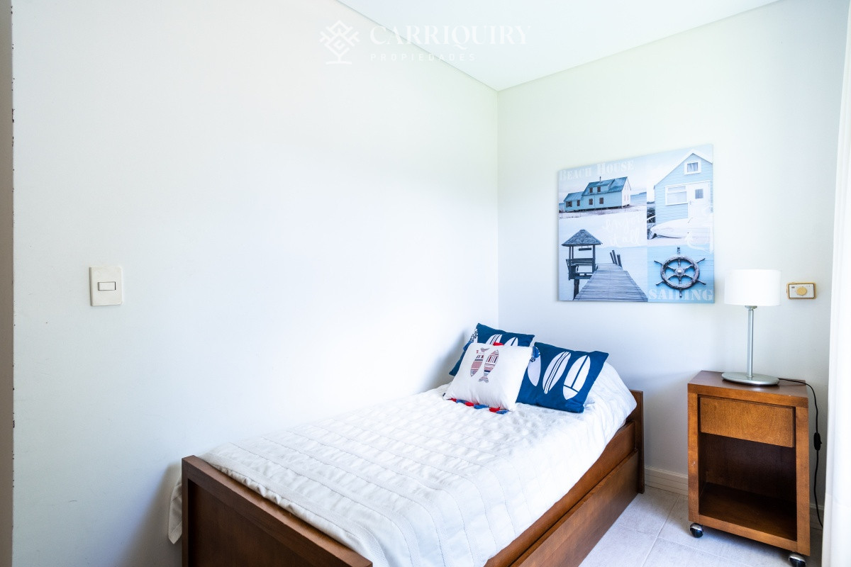 Apartamento ID.8297/Apartamento-en-Mansa--Punta-del-Este - Moderno Apartamento de Tres Dormitorios en Primera Linea, Playa Brava