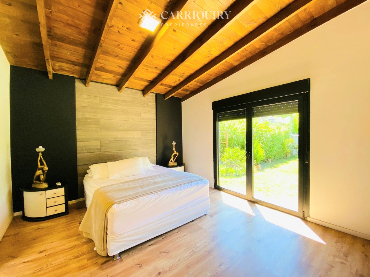 Casa ID.5693/Alquiler-Temporario-Casa-5-dormitorios-y-dependencia-en-Rincon-del-indio,-Punta-del-Este - Oportunidad en venta a estrenar a 300 mtrs del Mar En La Barra   