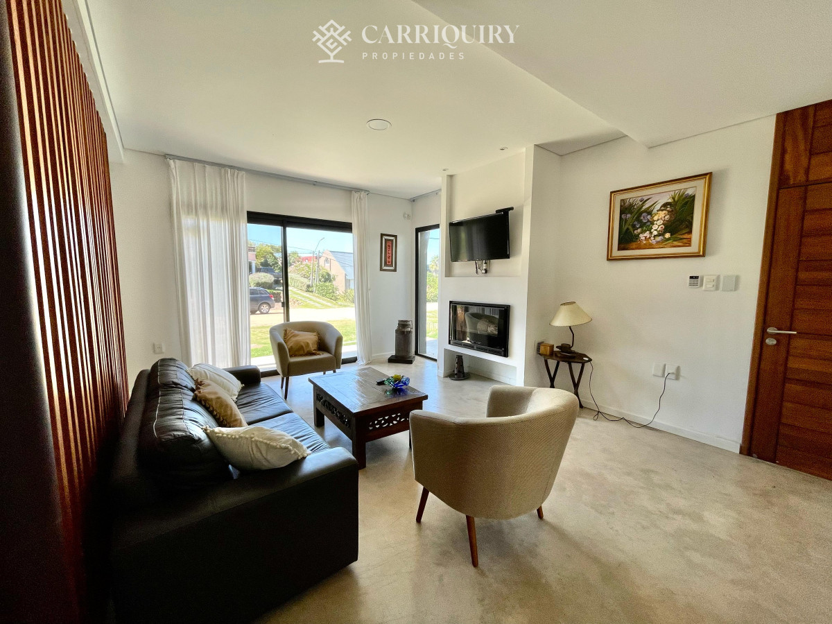 Casa ID.6958 - Casa de tres dormitorios en Montoya, La Barra en Alquiler