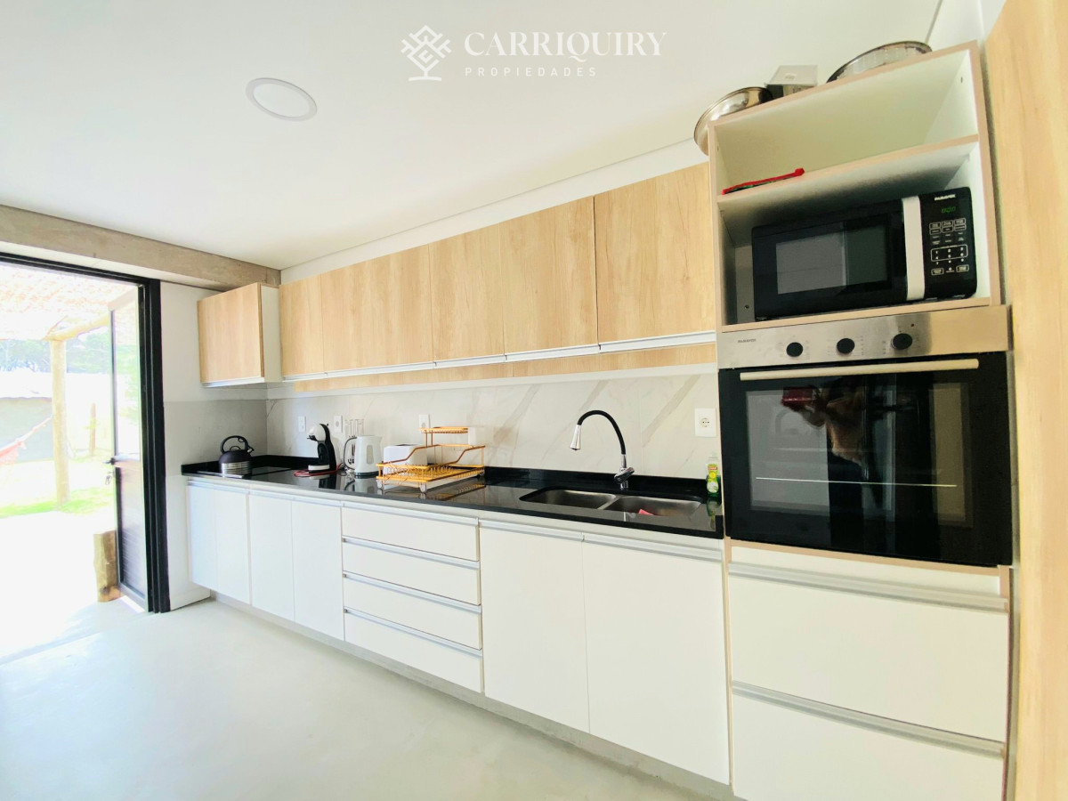 Casa ID.6958 - Casa de tres dormitorios en Montoya, La Barra en Alquiler