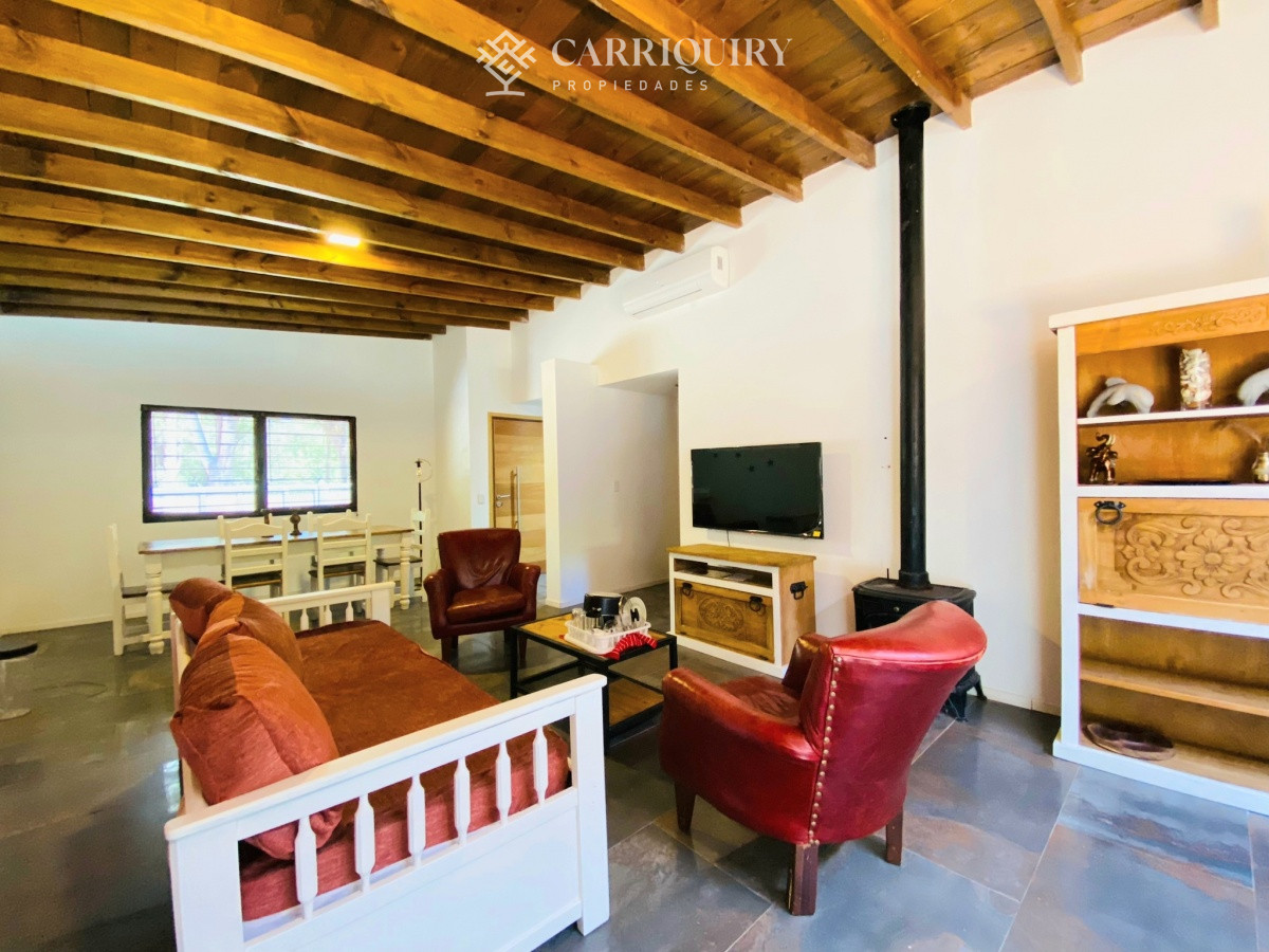 Casa ID.5693/Alquiler-Temporario-Casa-5-dormitorios-y-dependencia-en-Rincon-del-indio,-Punta-del-Este - Oportunidad en venta a estrenar a 300 mtrs del Mar En La Barra   