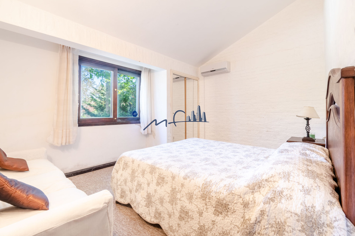 Casa ID.468 - Buena casa en San Rafael de Cuatro Dormitorios con Pisicina
