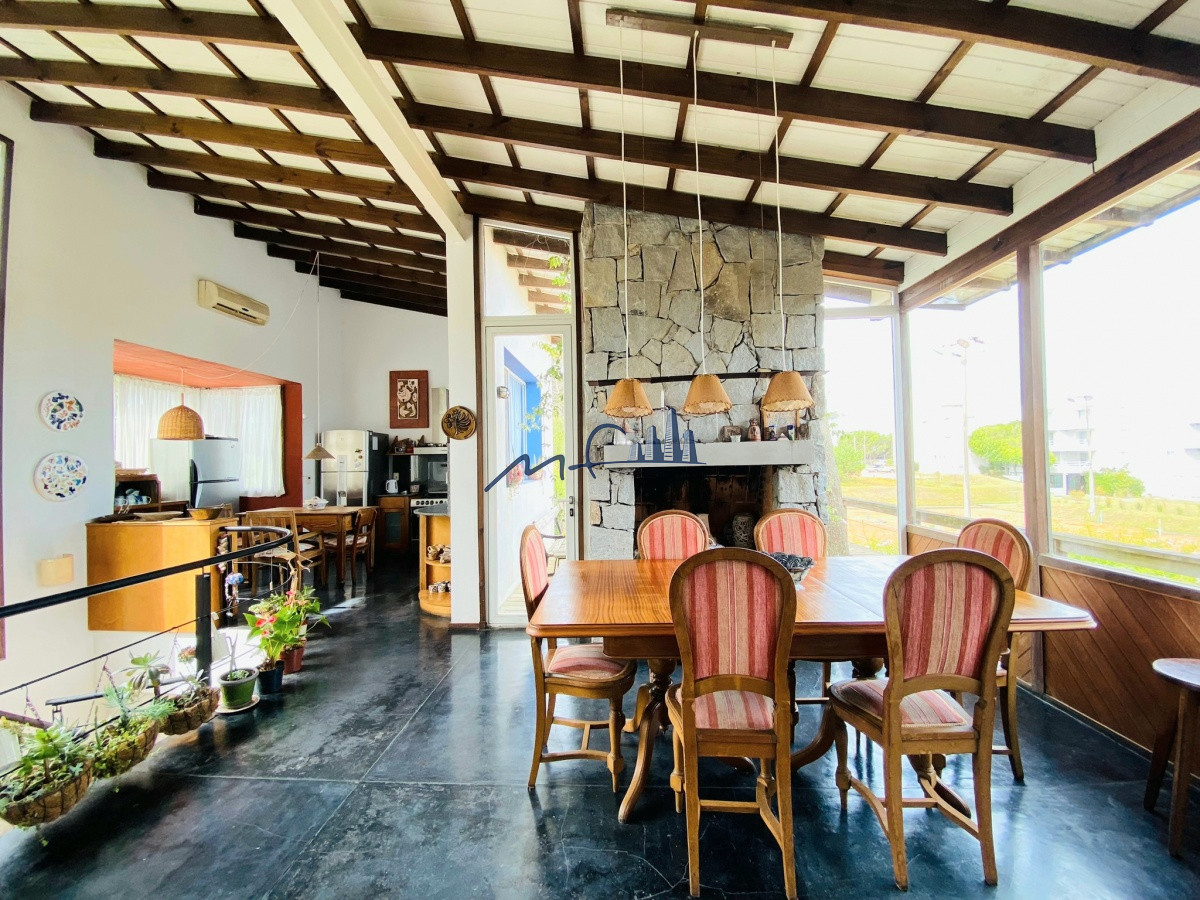 Casa ID.459 - Linda casa en dos plantas en alquiler en Montoya La Barra 