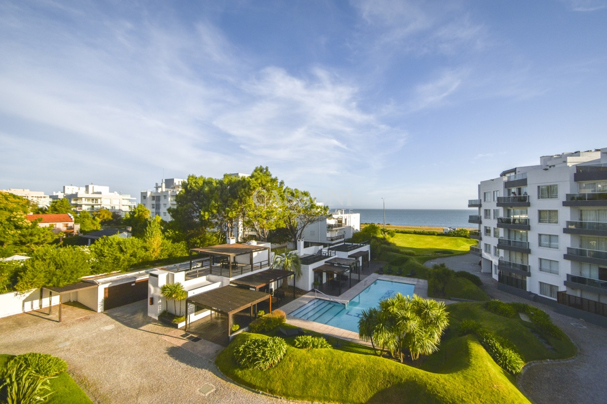 Apartamento ID.3835 - Excelente Apartamento de Tres Dormitorios frente al Mar - Punta Este