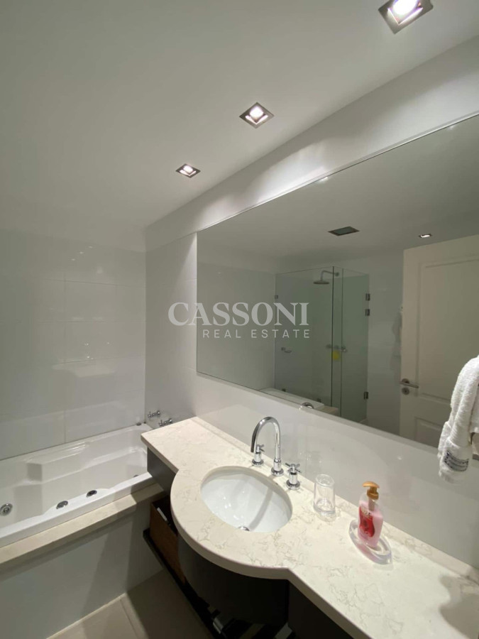 Apartamento ID.283 - Apartamento de cuatro dormitorios en Torre Lobos, Punta del Este