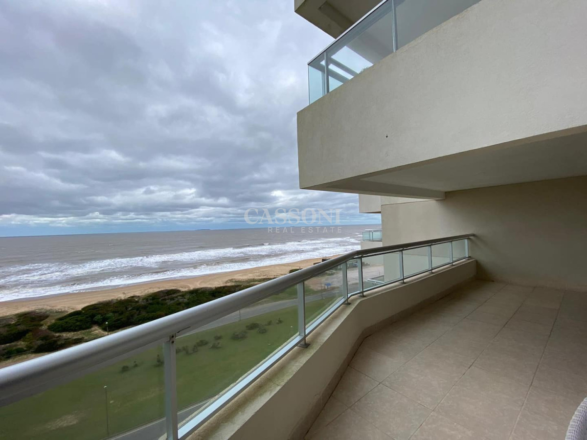 Apartamento ID.283 - Apartamento de cuatro dormitorios en Torre Lobos, Punta del Este